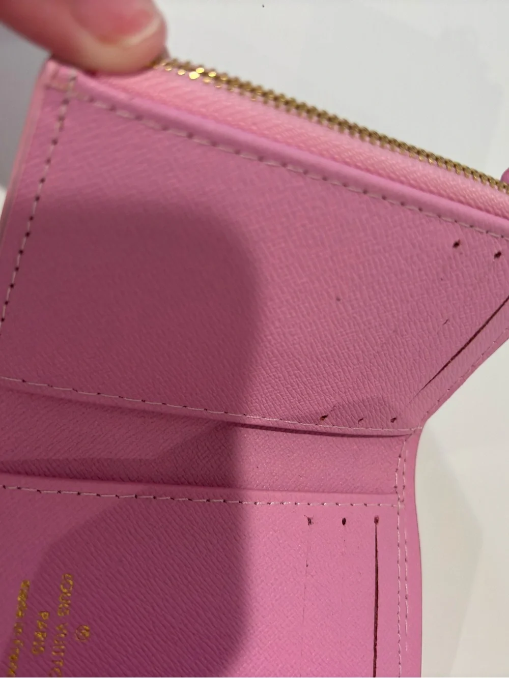 💕Designer Inspired White Check Wallet With Pink Interior 💕